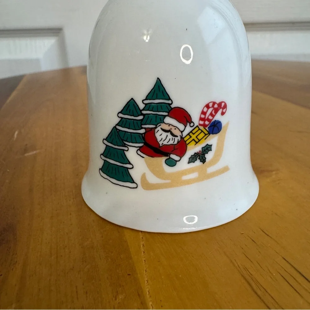 Vintage 1989 Santa Claus Christmas dinner‎ bell